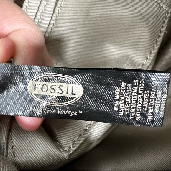 FOSSIL Sydney Tote Ivory Woven Grey Leather Trim with Gold Hardware - Picture 11 of 12